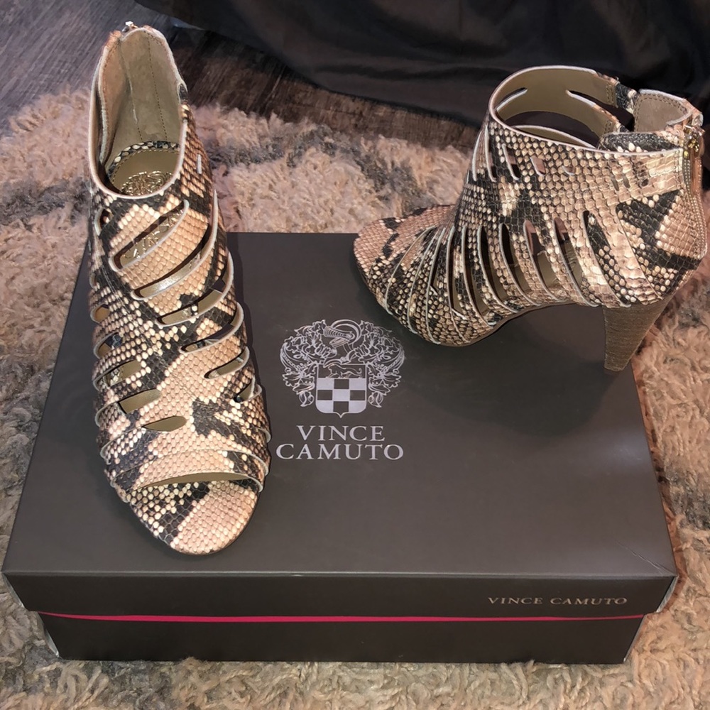 New in Box Vince Camuto Amendia Heels Shoes 5.5